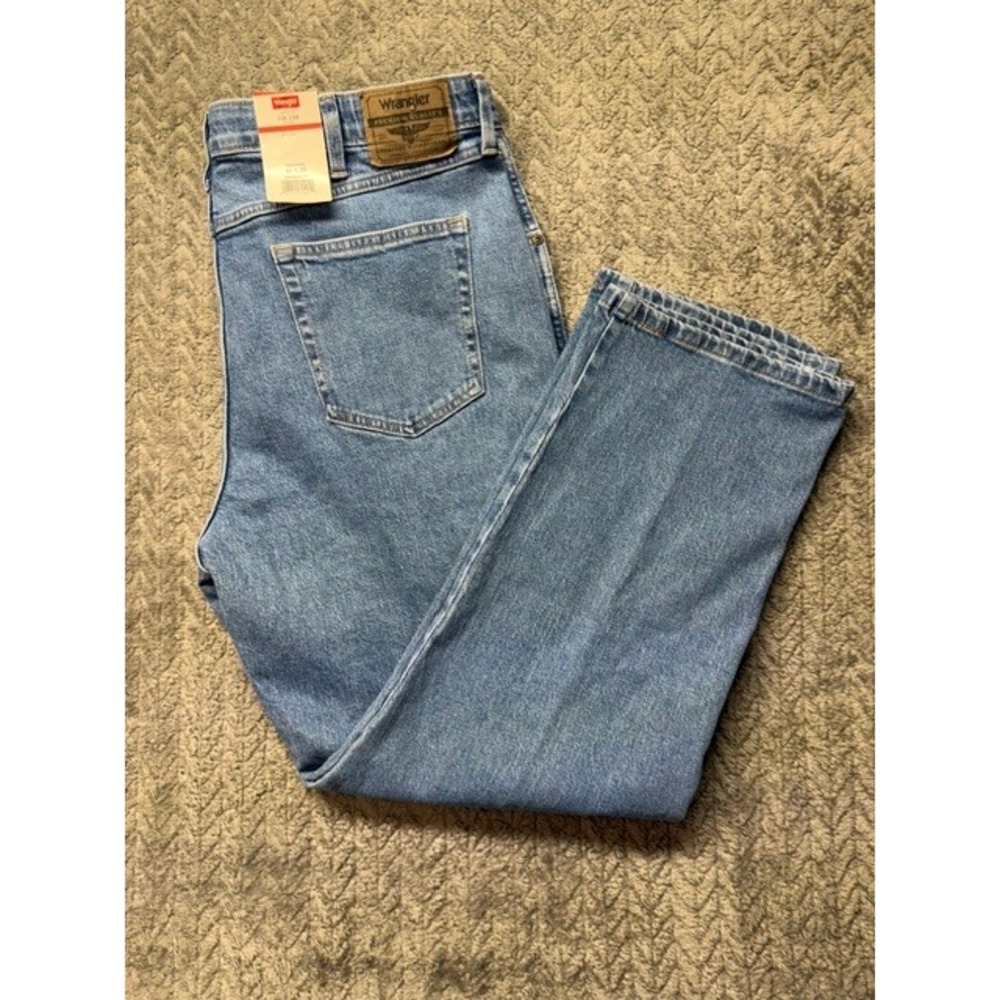 Wrangler NWT Five Star Premium Regular Fit Jeans Mens 40x29 Medium Wash 0717